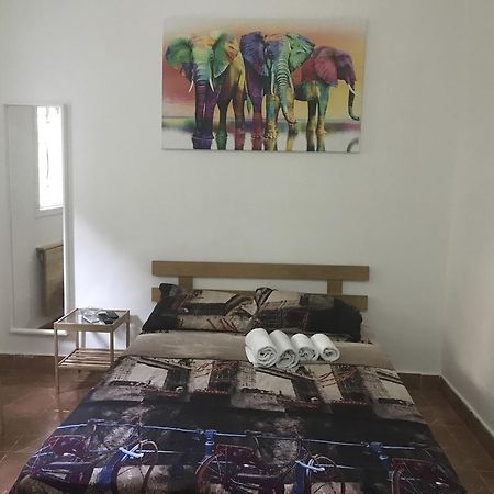 Netanya Motel Pierre Chambre photo