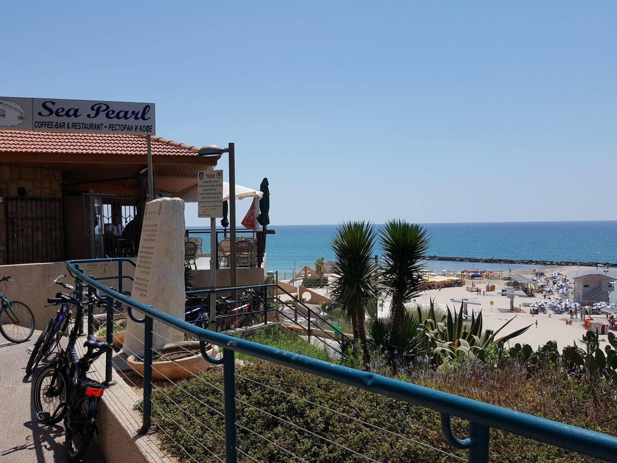 Netanya Motel Pierre Extérieur photo