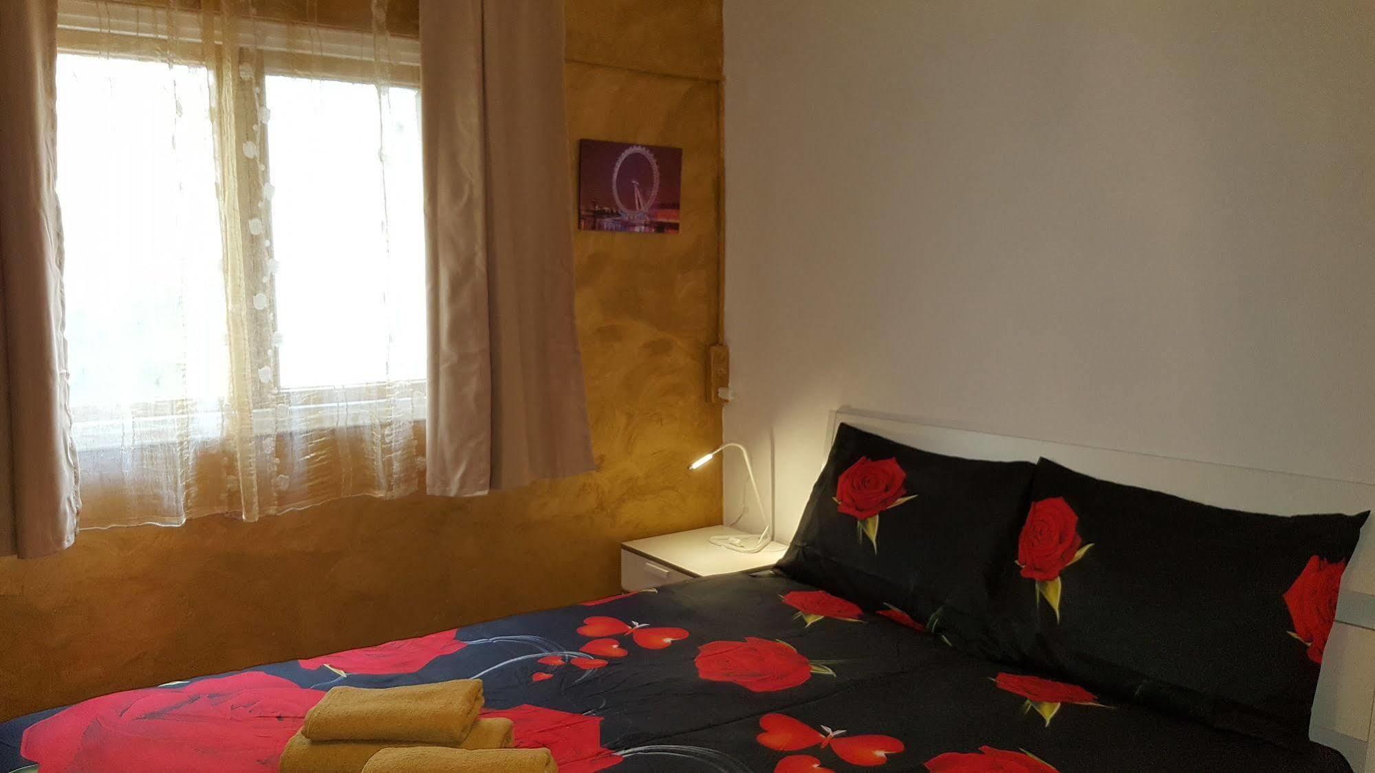 Netanya Motel Pierre Extérieur photo