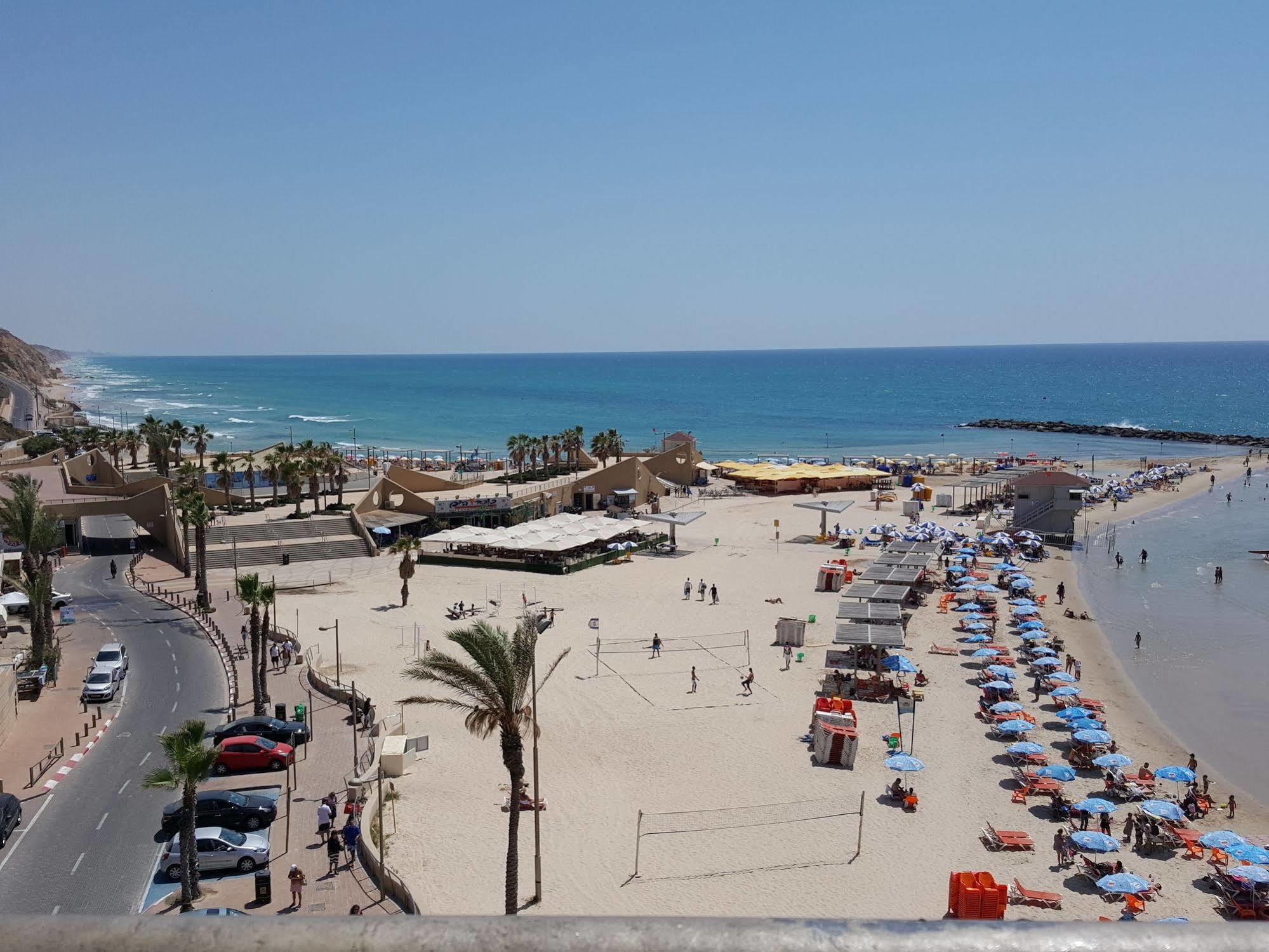 Netanya Motel Pierre Extérieur photo